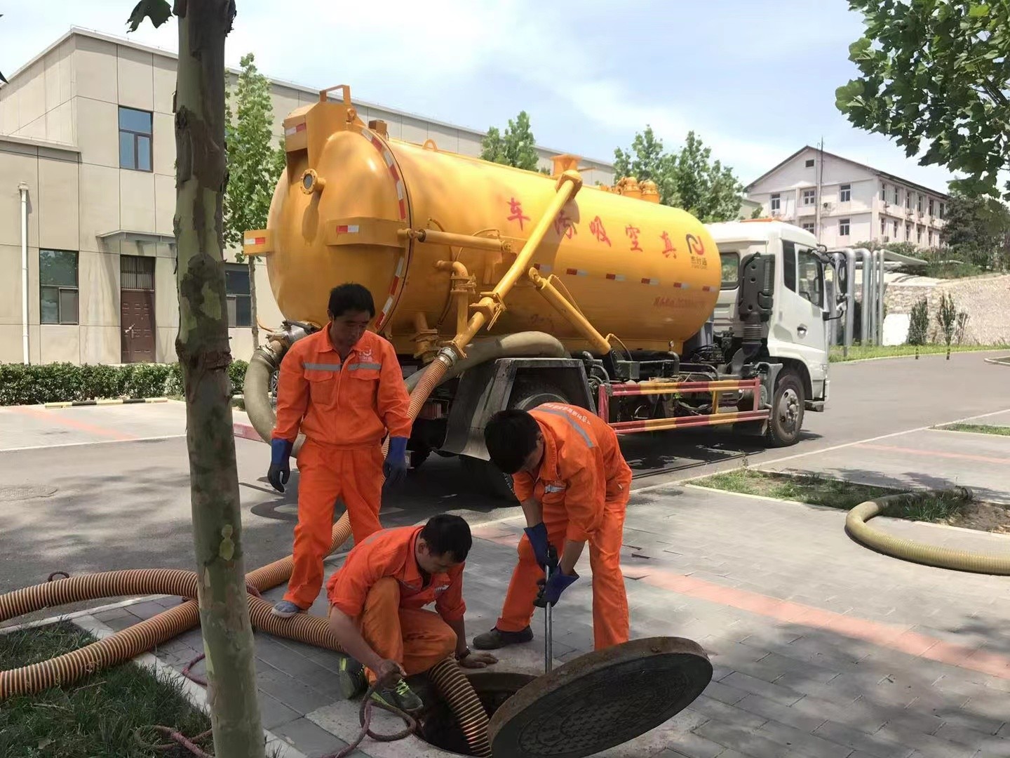 乐平化粪池清理与5-8吨吸粪车施工效率分析
